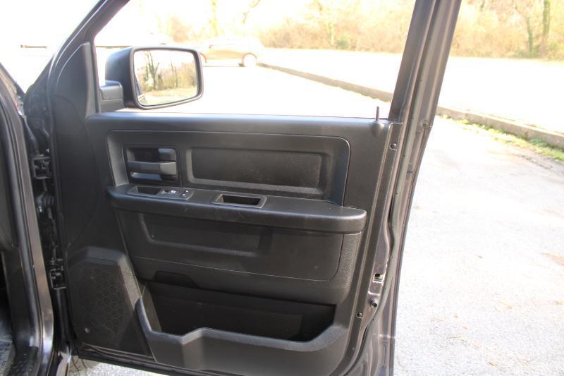 RAM 1500 Classic Tradesman 4x2 Quad Cab 6'4" Box 2019