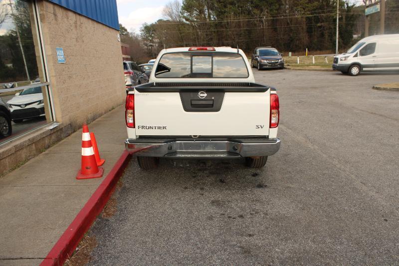 Nissan Frontier 2WD Crew Cab SWB Auto SV 2016
