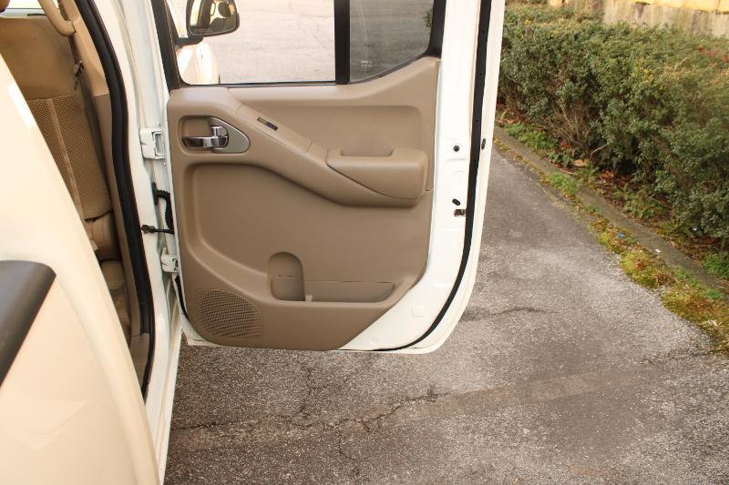 Nissan Frontier 2WD Crew Cab SWB Auto SV 2016