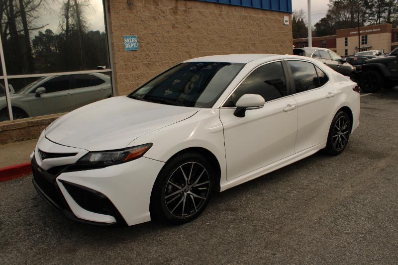 Toyota Camry SE Auto (Natl) 2024