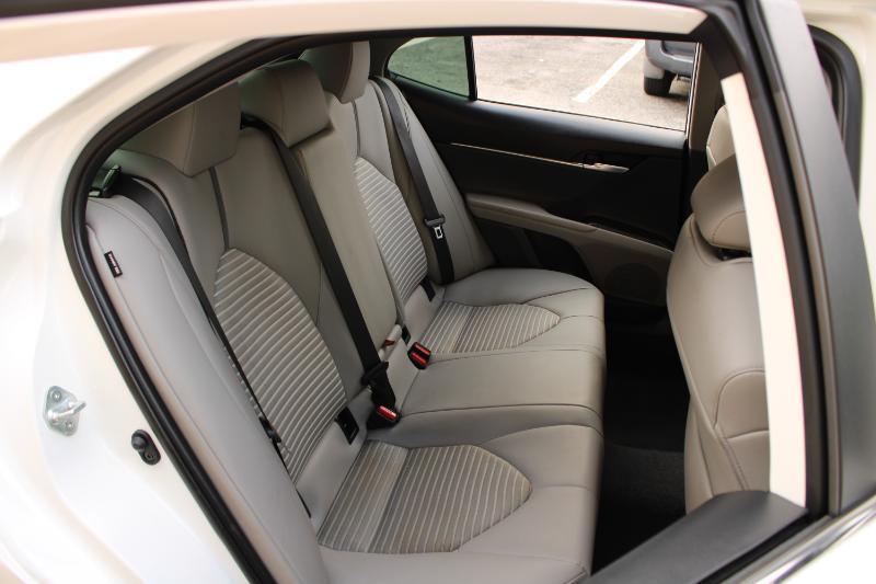 Toyota Camry SE Auto (Natl) 2024