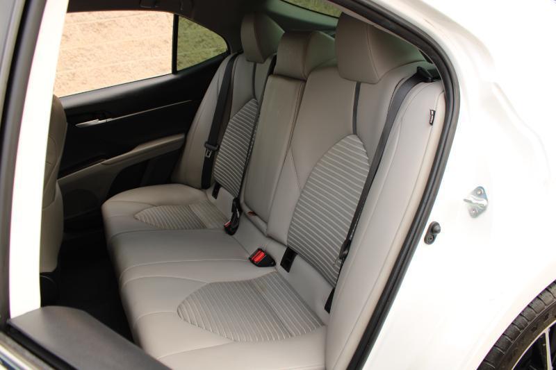 Toyota Camry SE Auto (Natl) 2024