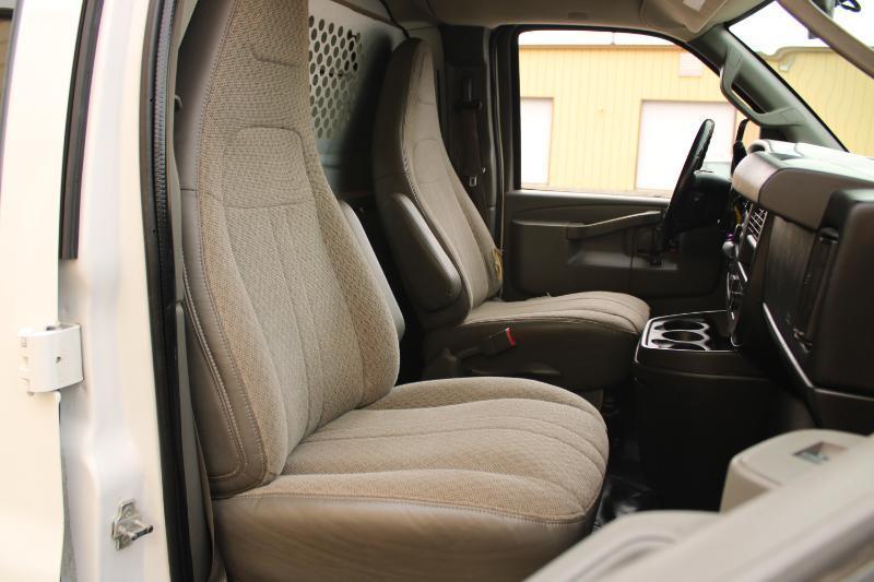 Chevrolet Express Cargo Van RWD 3500 155" 2016