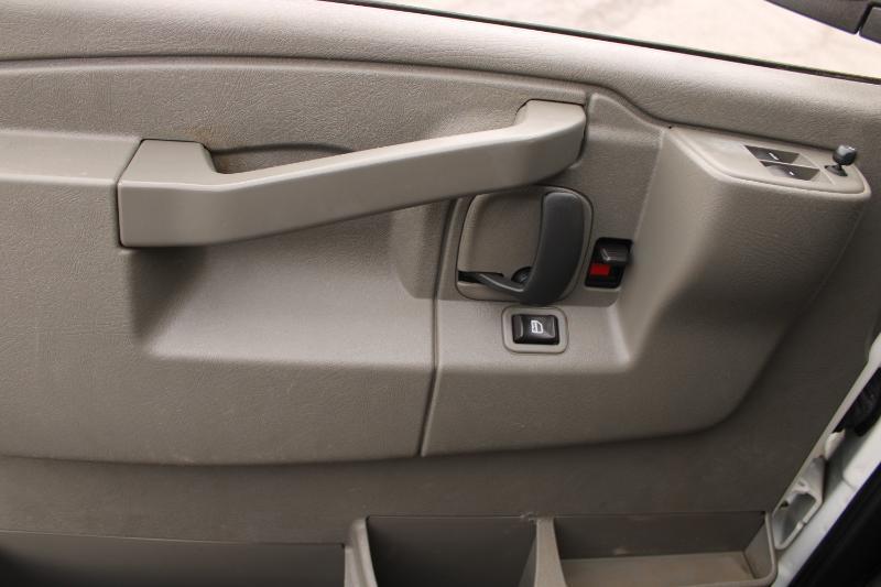 Chevrolet Express Cargo Van RWD 3500 155" 2016