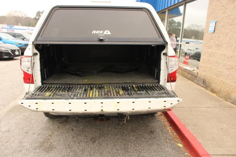 Nissan Titan 4x2 Crew Cab SV 2017