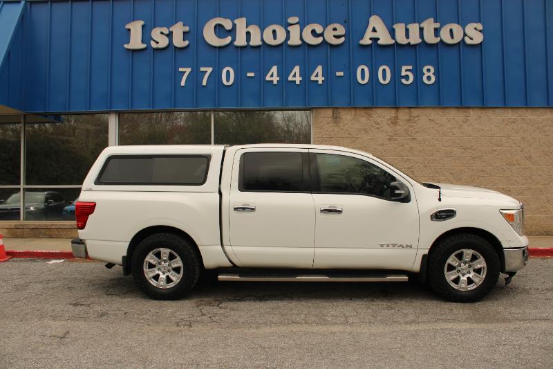Nissan Titan 4x2 Crew Cab SV 2017