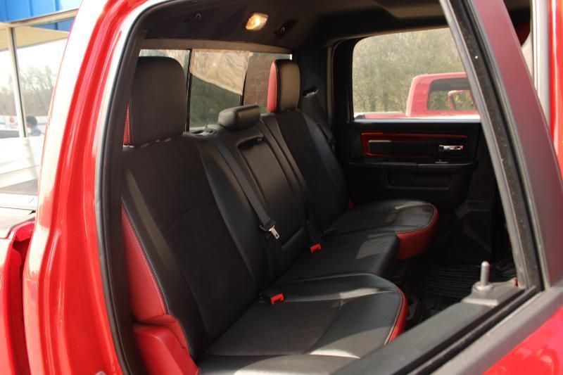 RAM 1500 4WD Crew Cab 140.5" Rebel 2016