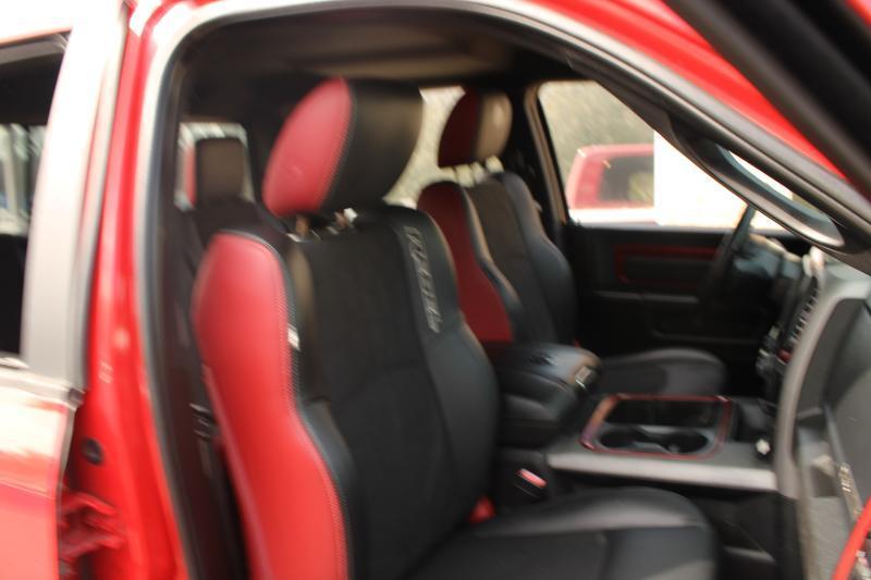 RAM 1500 4WD Crew Cab 140.5" Rebel 2016