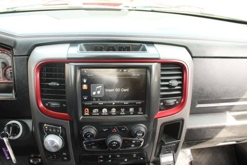 RAM 1500 4WD Crew Cab 140.5" Rebel 2016