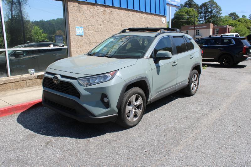 Toyota RAV4 XLE FWD (Natl) 2020