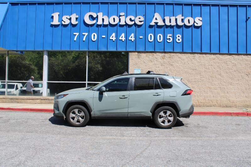 Toyota RAV4 XLE FWD (Natl) 2020