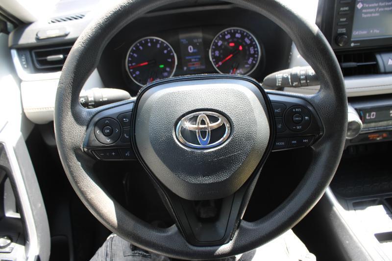 Toyota RAV4 XLE FWD (Natl) 2020