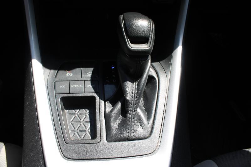 Toyota RAV4 XLE FWD (Natl) 2020