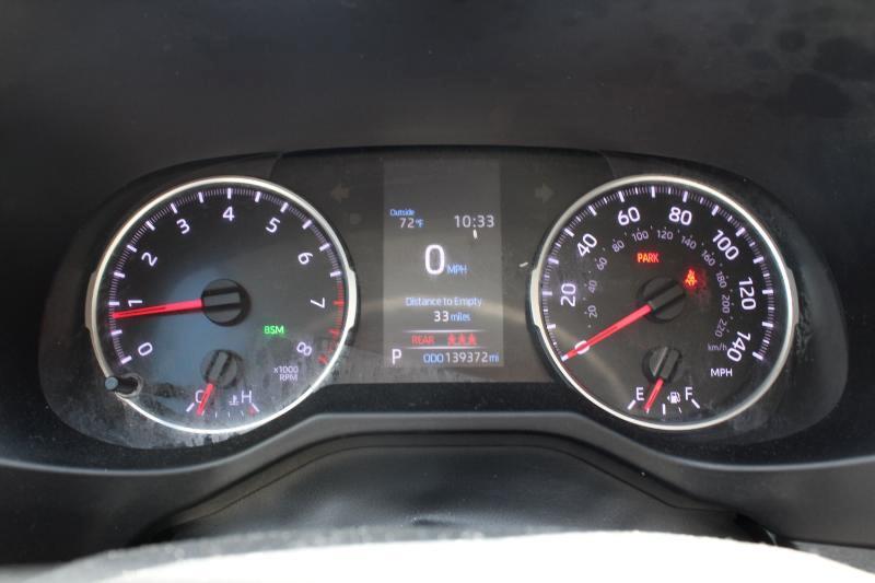 Toyota RAV4 XLE FWD (Natl) 2020