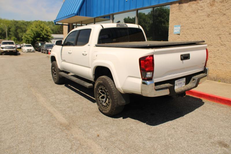Toyota Tacoma SR5 Double Cab 5' Bed V6 4x2 AT (Natl) 2018