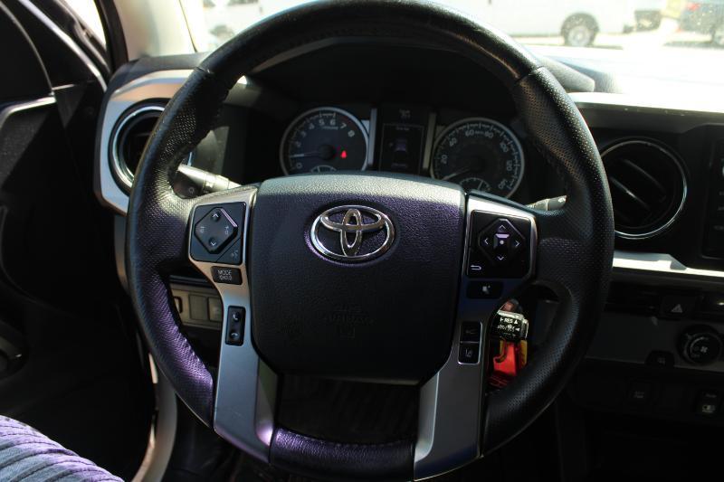 Toyota Tacoma SR5 Double Cab 5' Bed V6 4x2 AT (Natl) 2018