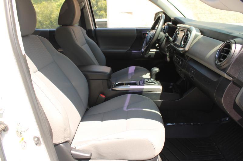 Toyota Tacoma SR5 Double Cab 5' Bed V6 4x2 AT (Natl) 2018
