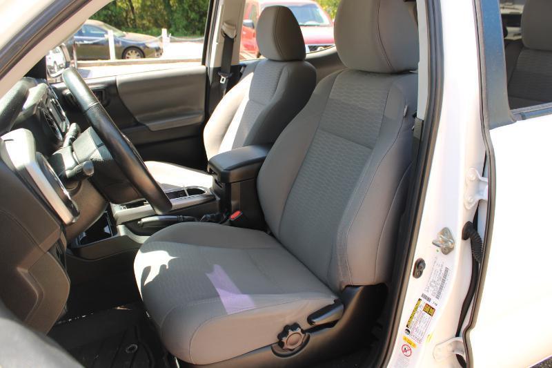 Toyota Tacoma SR5 Double Cab 5' Bed V6 4x2 AT (Natl) 2018