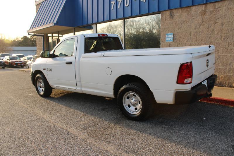 RAM 1500 4WD Reg Cab 140.5" Tradesman 2015