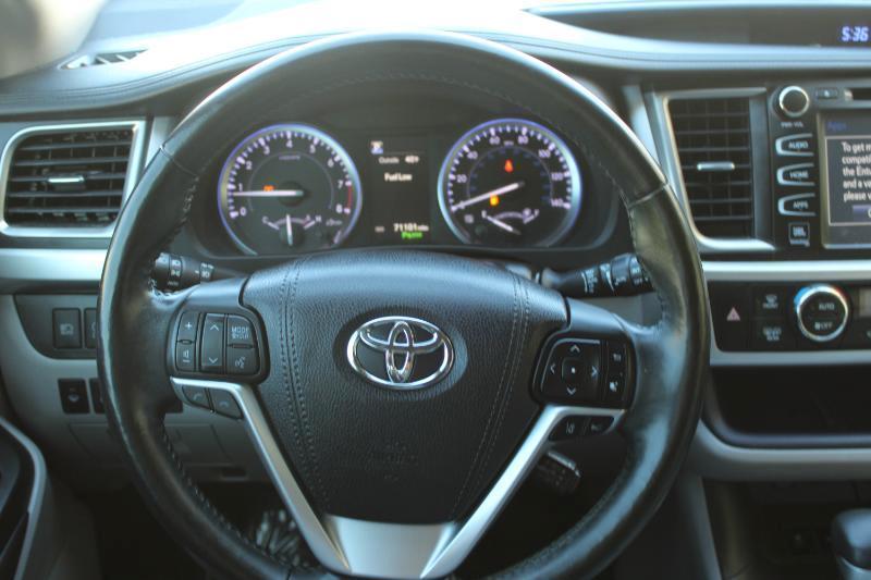 Toyota Highlander Limited V6 FWD (Natl) 2018