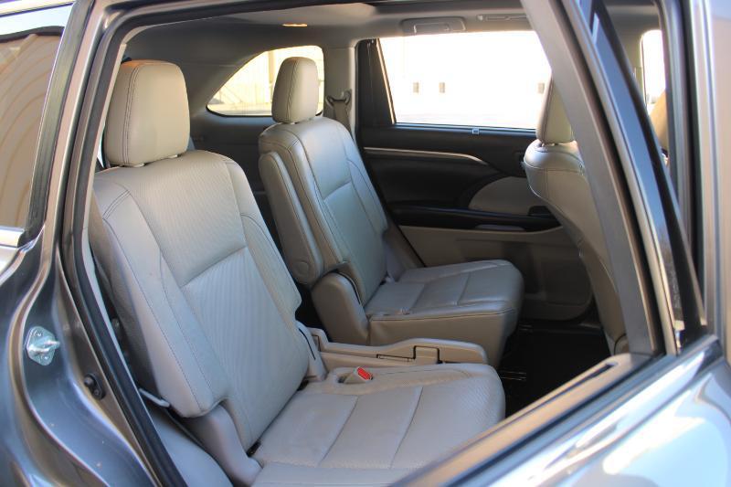 Toyota Highlander Limited V6 FWD (Natl) 2018