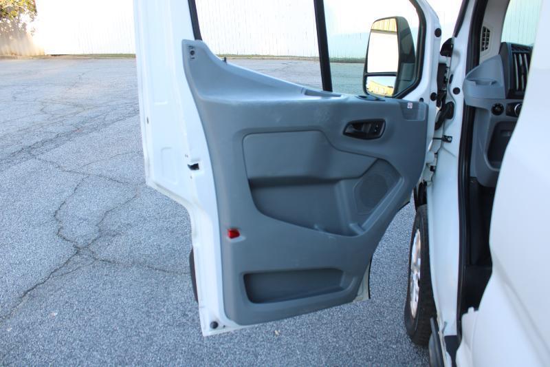 Ford Transit Van T-250 148" Med Rf 9000 GVWR Sliding RH Dr 2019