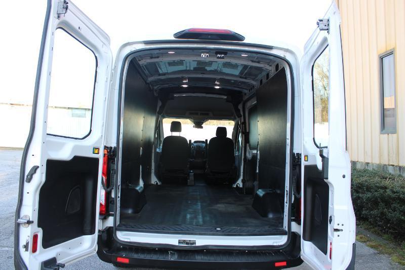 Ford Transit Van T-250 148" Med Rf 9000 GVWR Sliding RH Dr 2019