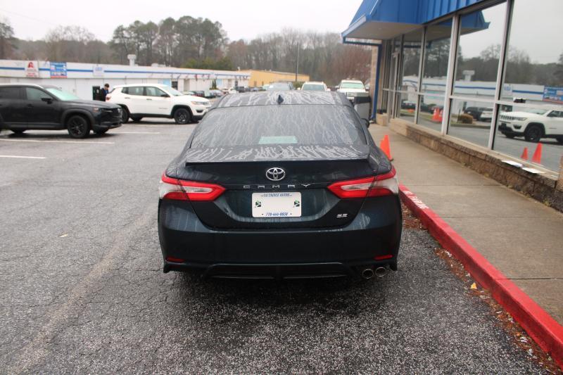 Toyota Camry SE Auto (Natl) 2019