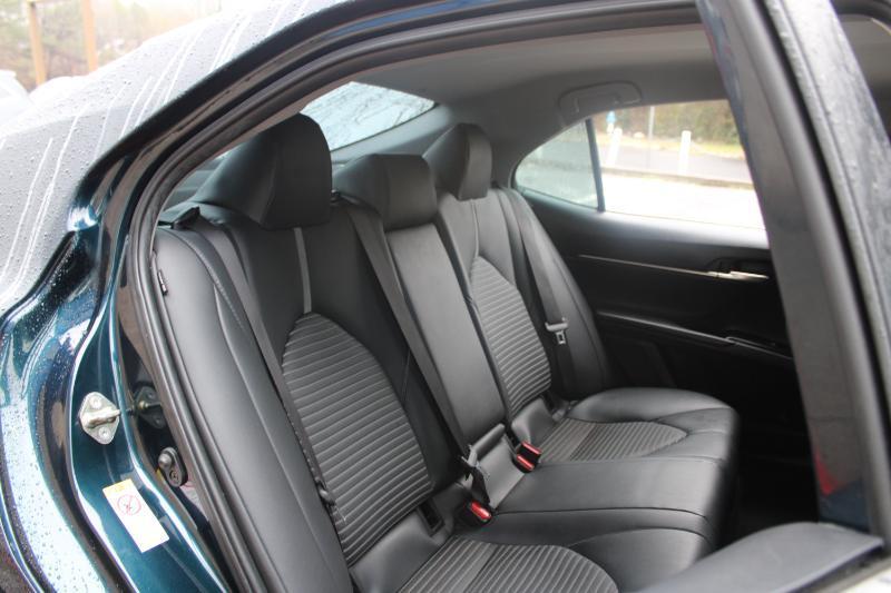 Toyota Camry SE Auto (Natl) 2019