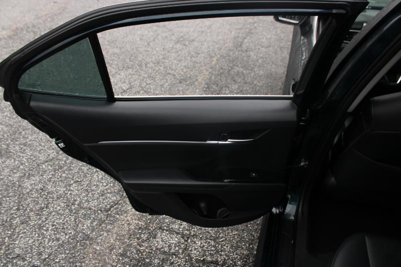 Toyota Camry SE Auto (Natl) 2019