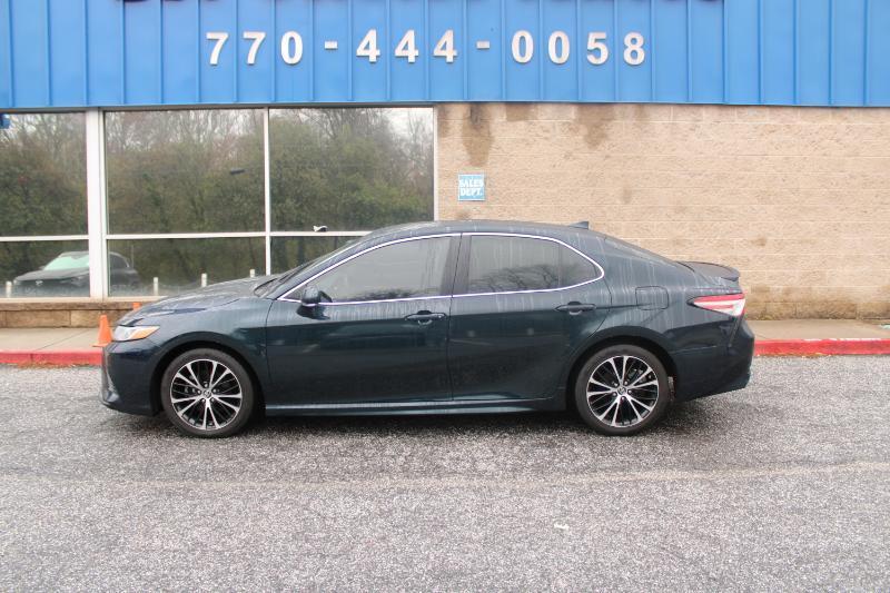 Toyota Camry SE Auto (Natl) 2019