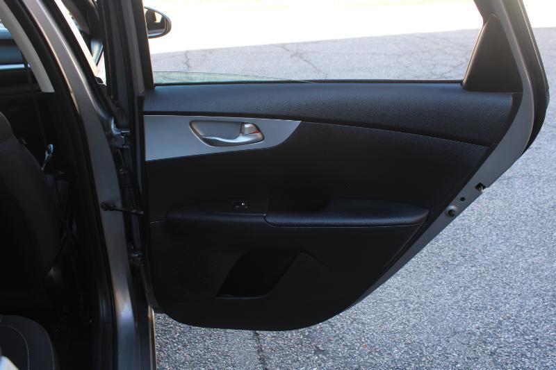 Kia Forte LXS IVT 2024