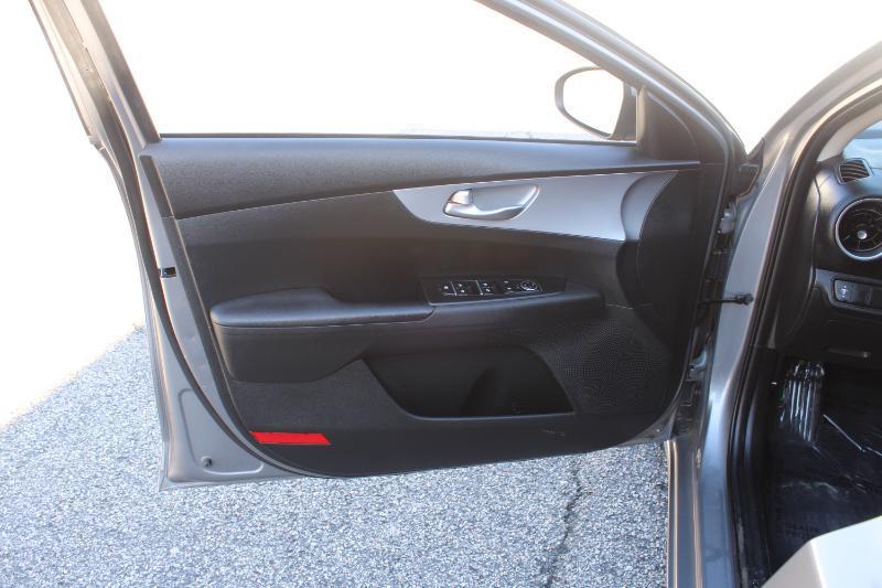 Kia Forte LXS IVT 2024