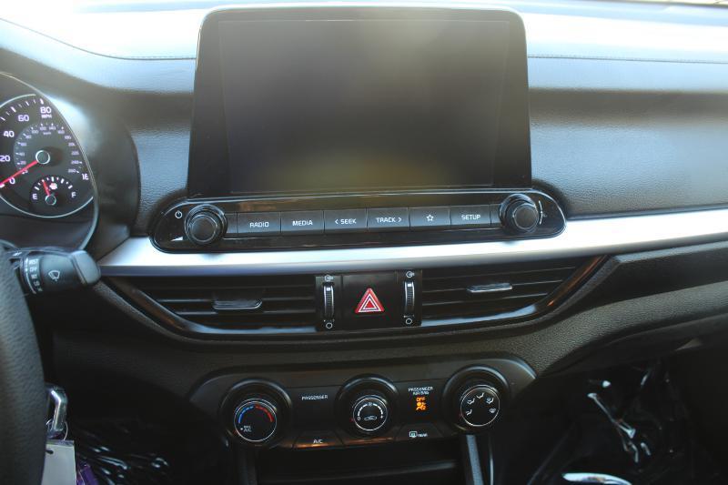 Kia Forte LXS IVT 2024