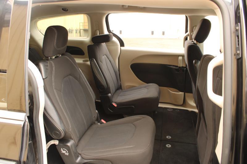 Chrysler Voyager LX FWD 2022