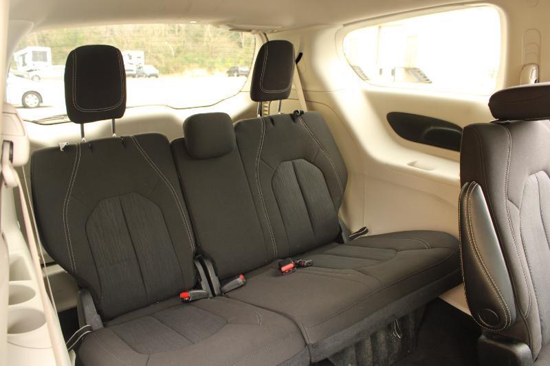 Chrysler Voyager LX FWD 2022