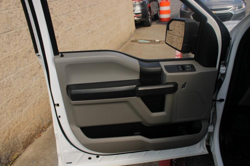 Ford F-150 XL 2WD Reg Cab 8' Box 2018