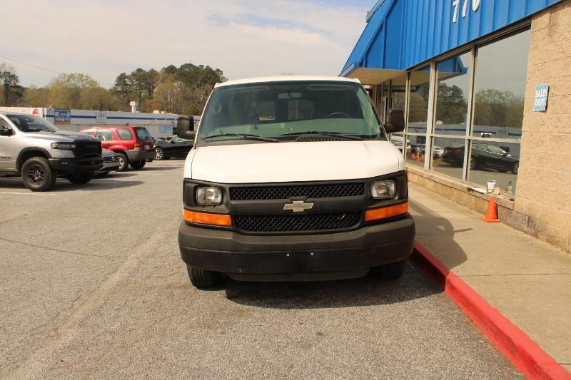 Chevrolet Express Passenger RWD 2500 135" LS 2013