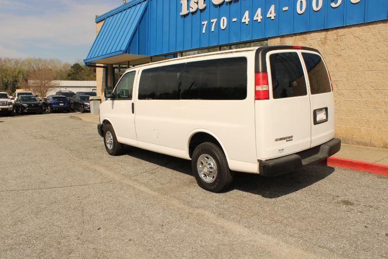 Chevrolet Express Passenger RWD 2500 135" LS 2013