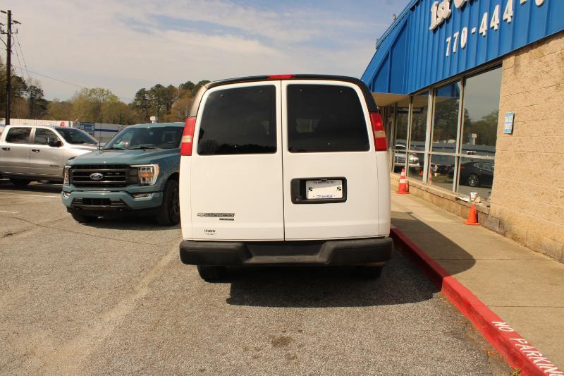 Chevrolet Express Passenger RWD 2500 135" LS 2013