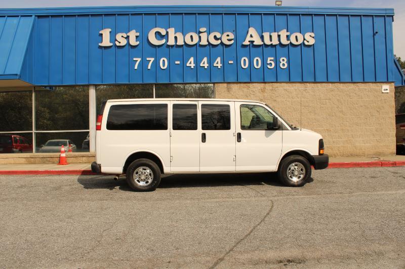Chevrolet Express Passenger RWD 2500 135" LS 2013