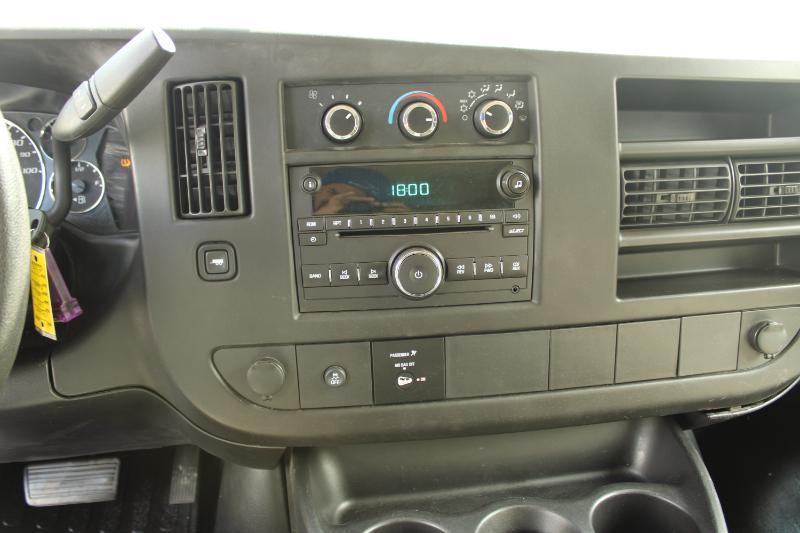 Chevrolet Express Passenger RWD 2500 135" LS 2013