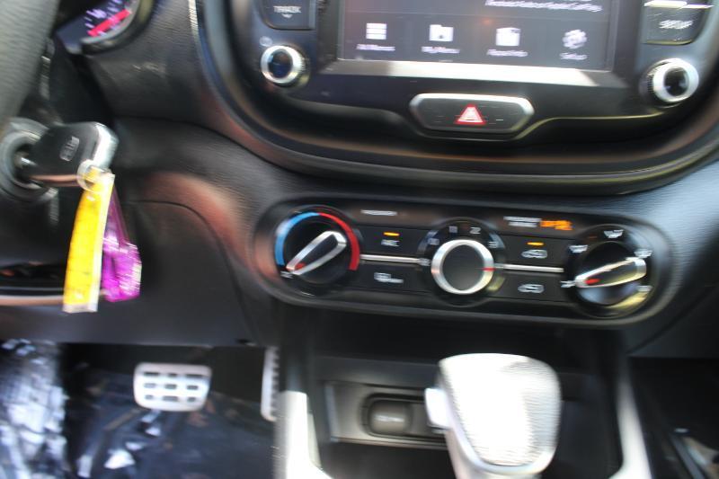 Kia Soul LX IVT 2020