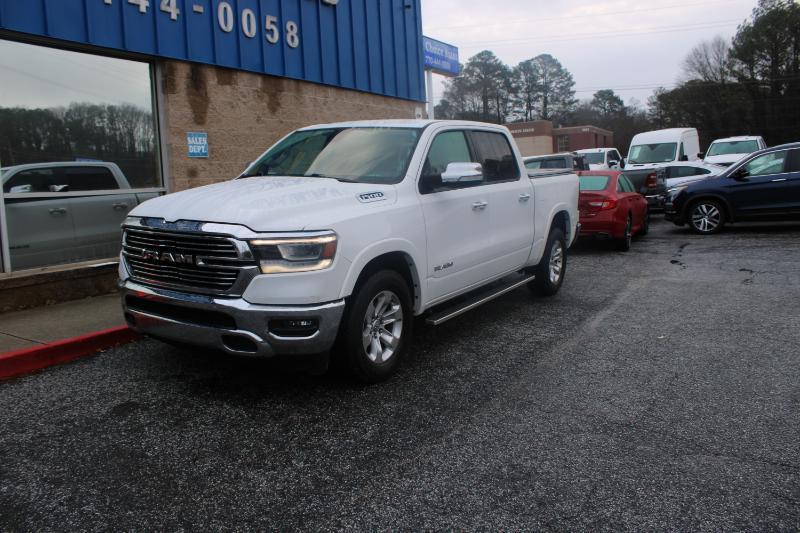 RAM 1500 Laramie 4x2 Crew Cab 5'7" Box 2020