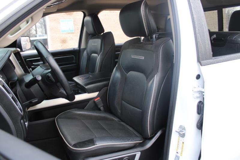 RAM 1500 Laramie 4x2 Crew Cab 5'7" Box 2020