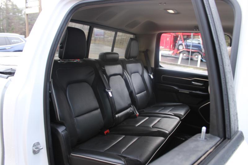 RAM 1500 Laramie 4x2 Crew Cab 5'7" Box 2020