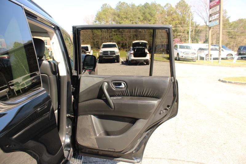 Nissan Armada 4x2 SV 2021