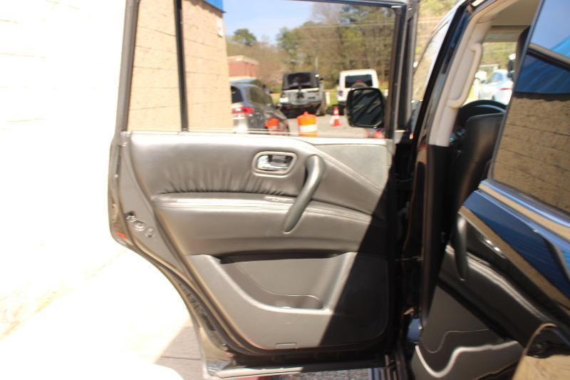 Nissan Armada 4x2 SV 2021