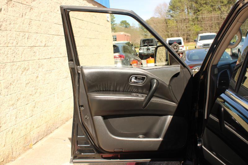 Nissan Armada 4x2 SV 2021