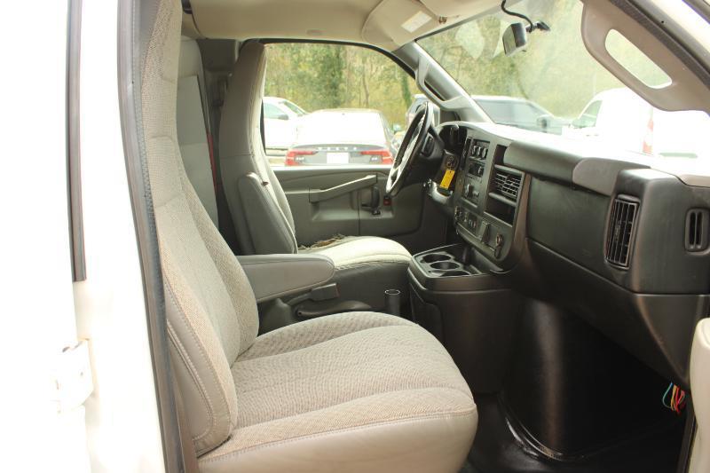 Chevrolet Express Cargo Van RWD 2500 155" 2016